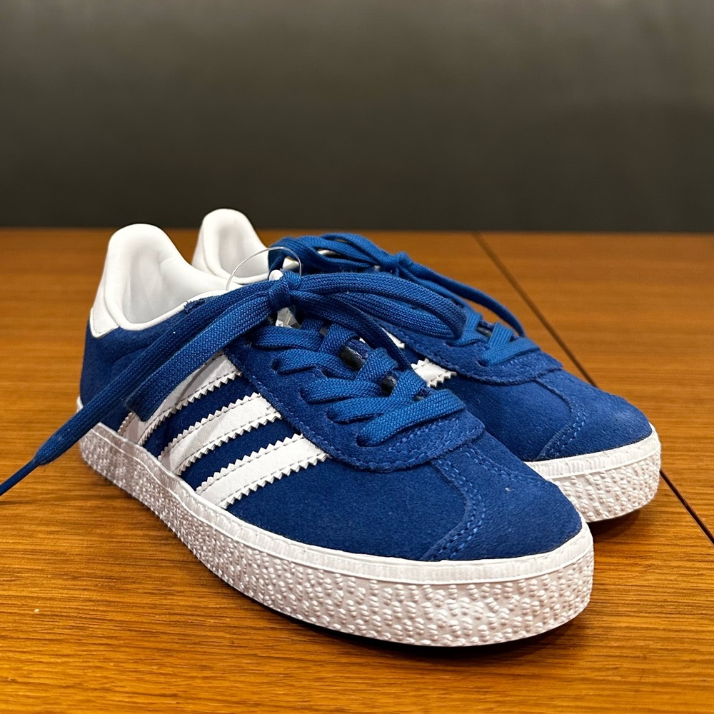 New! Adidas Gazelle, blue suede, little boys - size US 11